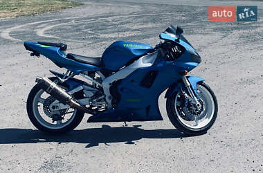 Спортбайк Yamaha R1 2000 в 