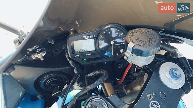 Спортбайк Yamaha R1 2000 в Горишних Плавнях