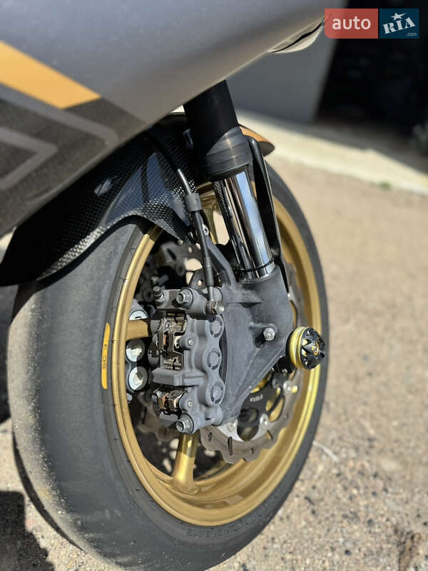 Спортбайк Yamaha R1 2008 в Кропивницком