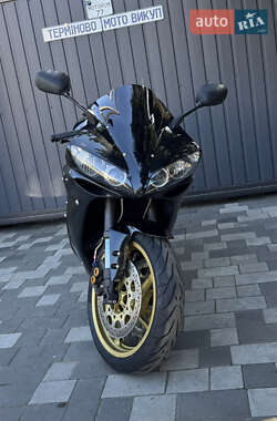 Спортбайк Yamaha R1 2004 в 