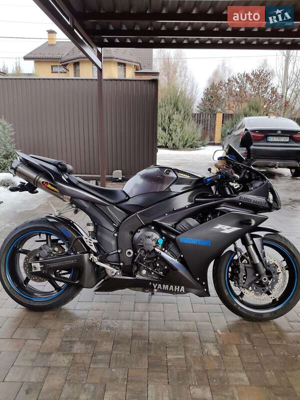Спортбайк Yamaha R1 2007 в Белогородке фото Спортбайк Yamaha R1 2007 в Белогородке