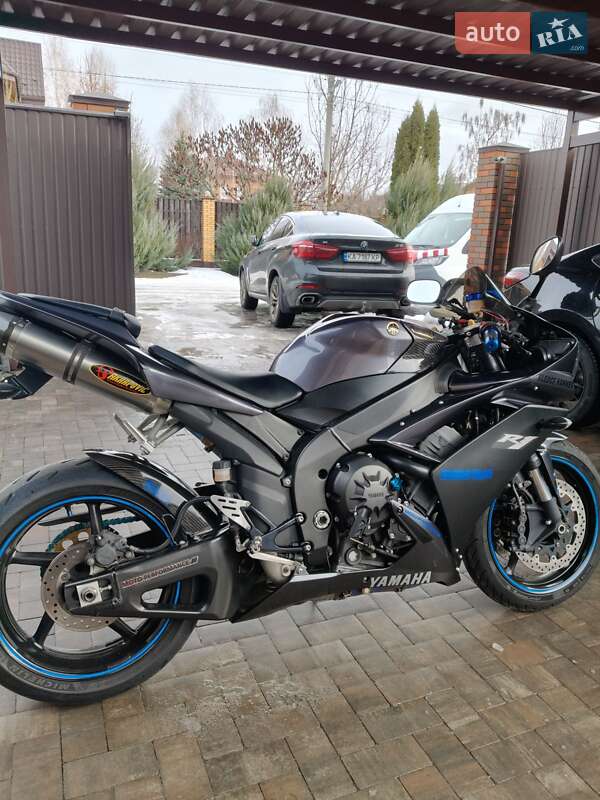 Спортбайк Yamaha R1 2007 в Белогородке фото 6 Спортбайк Yamaha R1 2007 в Белогородке