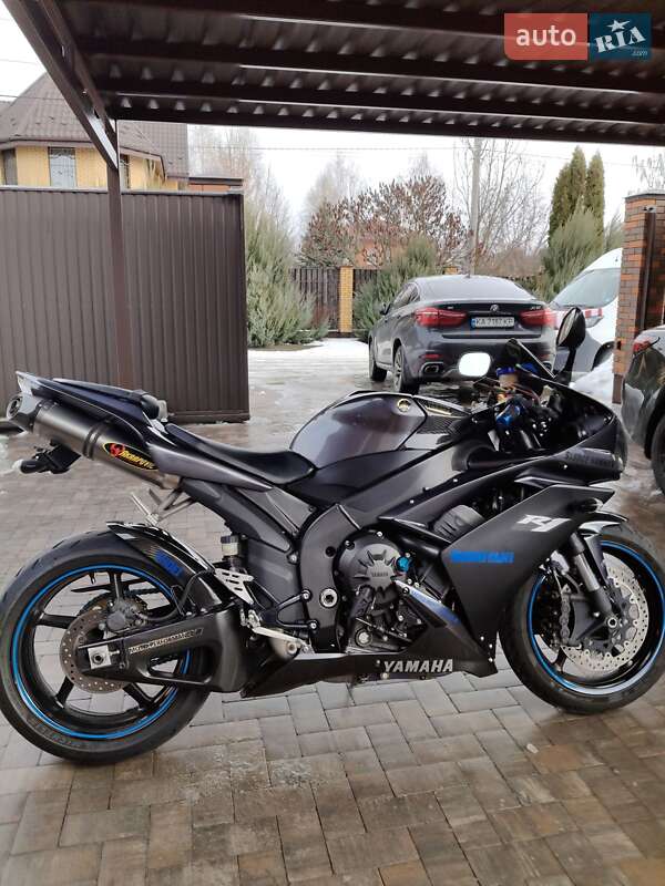 Спортбайк Yamaha R1 2007 в Белогородке фото 3 Спортбайк Yamaha R1 2007 в Белогородке