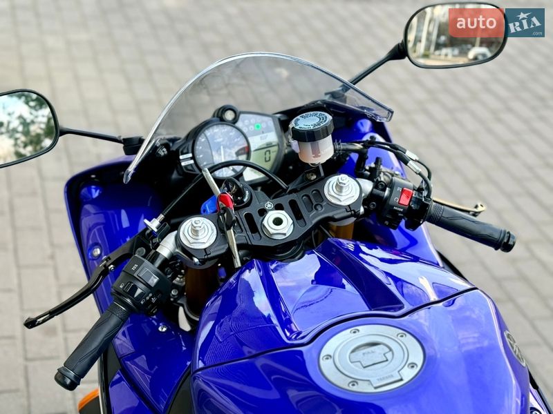 Спортбайк Yamaha R1 2012 в Ровно