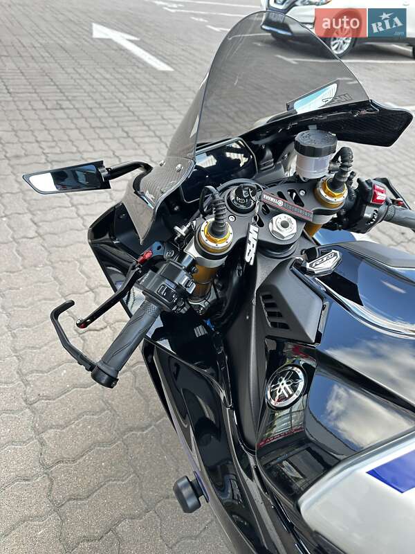 Спортбайк Yamaha R1M 2024 в Киеве