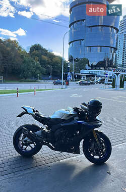 Спортбайк Yamaha R1M 2018 в Киеве