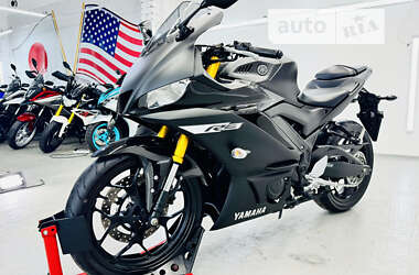 Спортбайк Yamaha R3 2018 в 