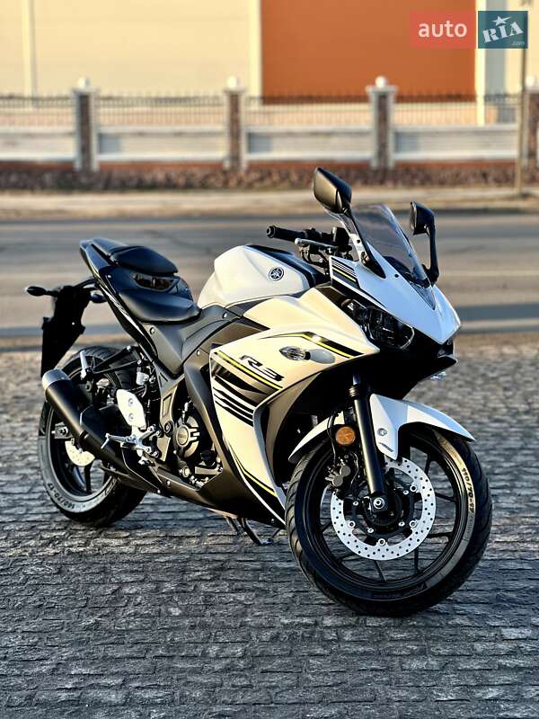 Спортбайк Yamaha R3 2017 в 