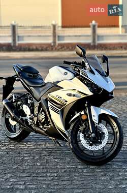 Спортбайк Yamaha R3 2017 в 