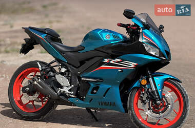 Мотоцикл Без обтікачів (Naked bike) Yamaha R3 2018 в 
