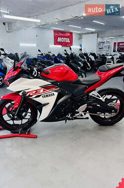 Спортбайк Yamaha R3 2015 в 