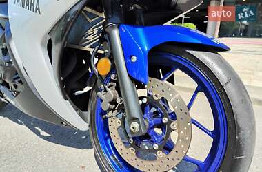 Мотоцикл Супермото (Motard) Yamaha R3 2016 в 