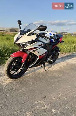 Спортбайк Yamaha R3 2016 в 