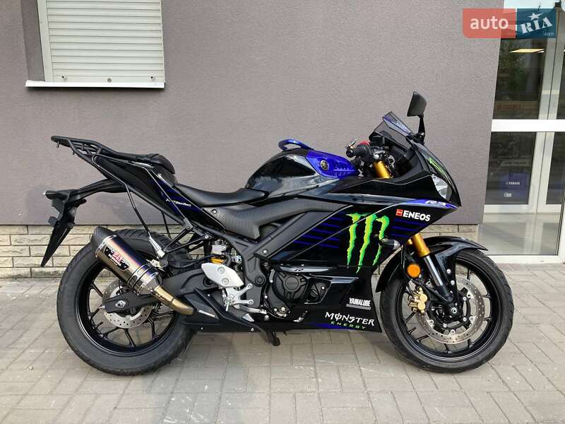 Yamaha R3 2019