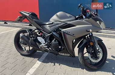 Мотоцикл Спорт-туризм Yamaha R3 2017 в 