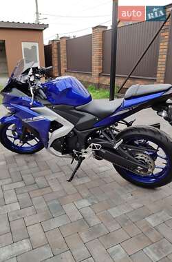 Спортбайк Yamaha R3 2017 в 