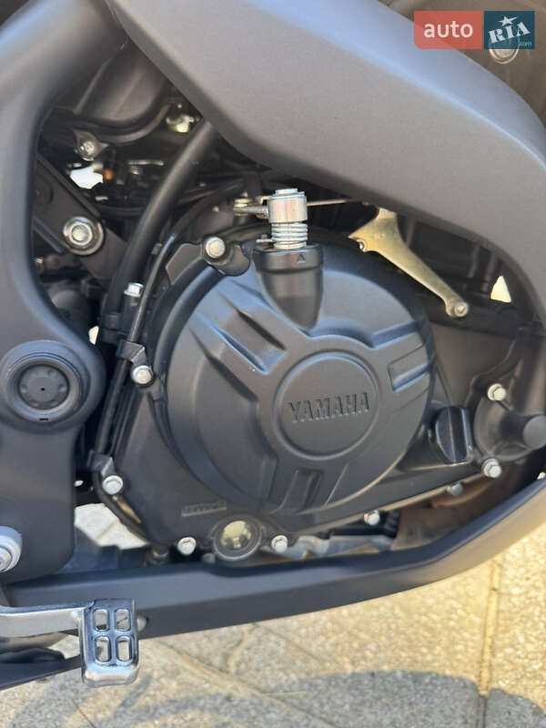 Вантажні моторолери, мотоцикли, скутери, мопеди Yamaha R3 2015 в Лебедині