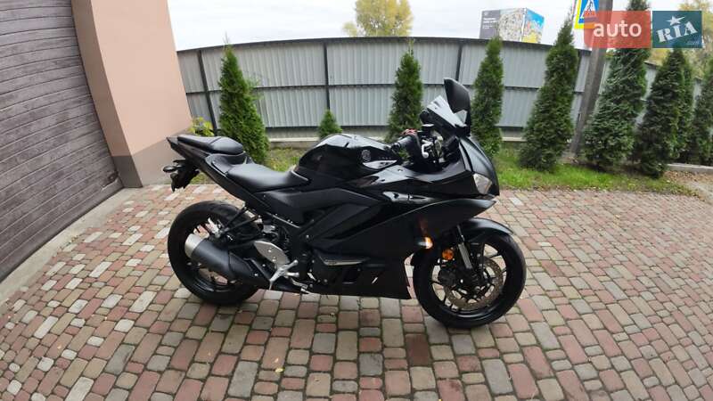 Спортбайк Yamaha R3 2021 в Украинке