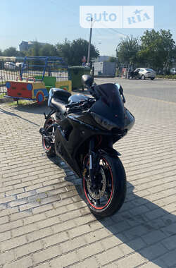 Спортбайк Yamaha R6 2005 в Одессе