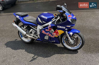 Спортбайк Yamaha R6 2002 в Киеве