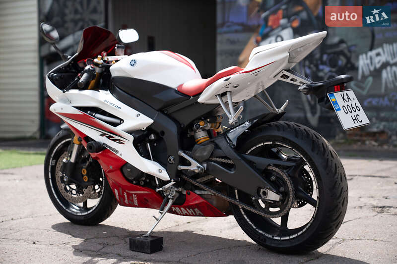 Спортбайк Yamaha R6 2007 в Киеве