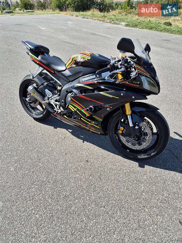 Yamaha R6