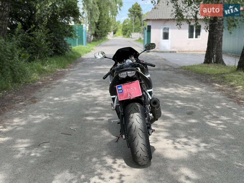 Спортбайк Yamaha R6 2007 в Дубно