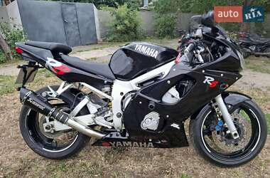 Спортбайк Yamaha R6 2000 в Новомосковске