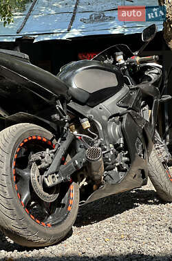 Спортбайк Yamaha R6 2005 в 