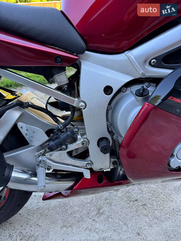 Спортбайк Yamaha R6 2000 в Снятині фото 9 Спортбайк Yamaha R6 2000 в Снятині