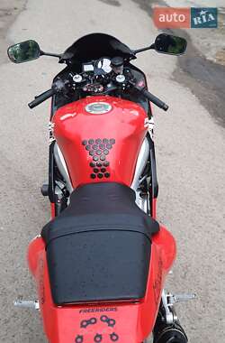 Спортбайк Yamaha R6 2001 в 