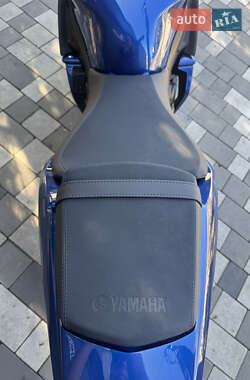 Спортбайк Yamaha R6 2004 в 