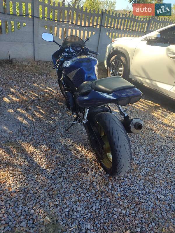 Спортбайк Yamaha R6 2003 в Кривом Роге