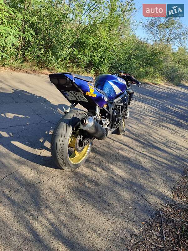 Спортбайк Yamaha R6 2003 в Кривом Роге