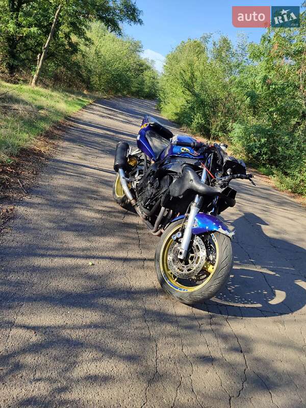 Спортбайк Yamaha R6 2003 в Кривом Роге