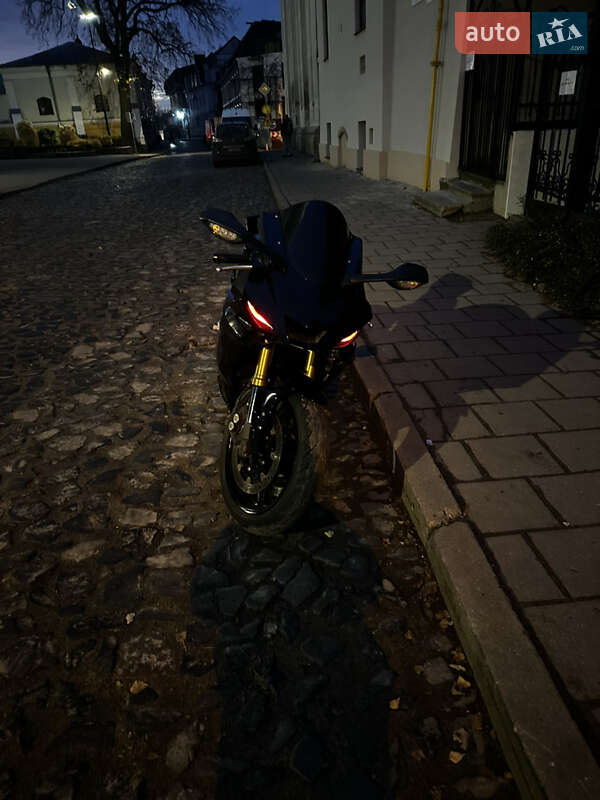 Спортбайк Yamaha R6 2019 в Луцке