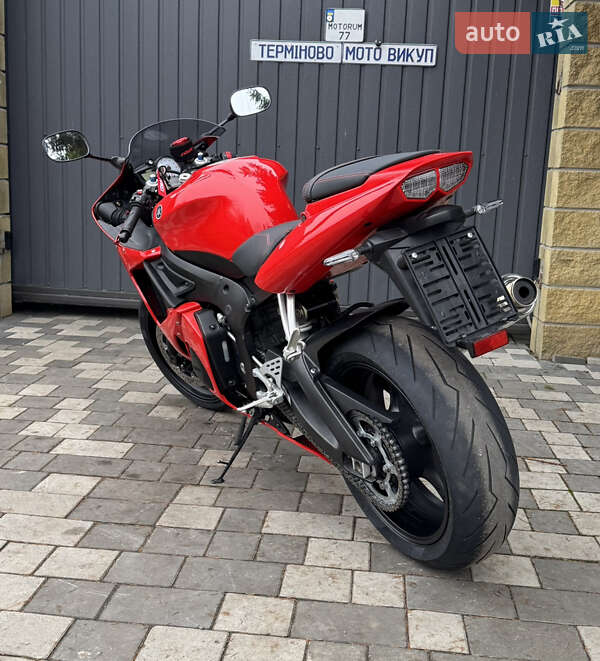 Спортбайк Yamaha R6 2003 в Новомосковске