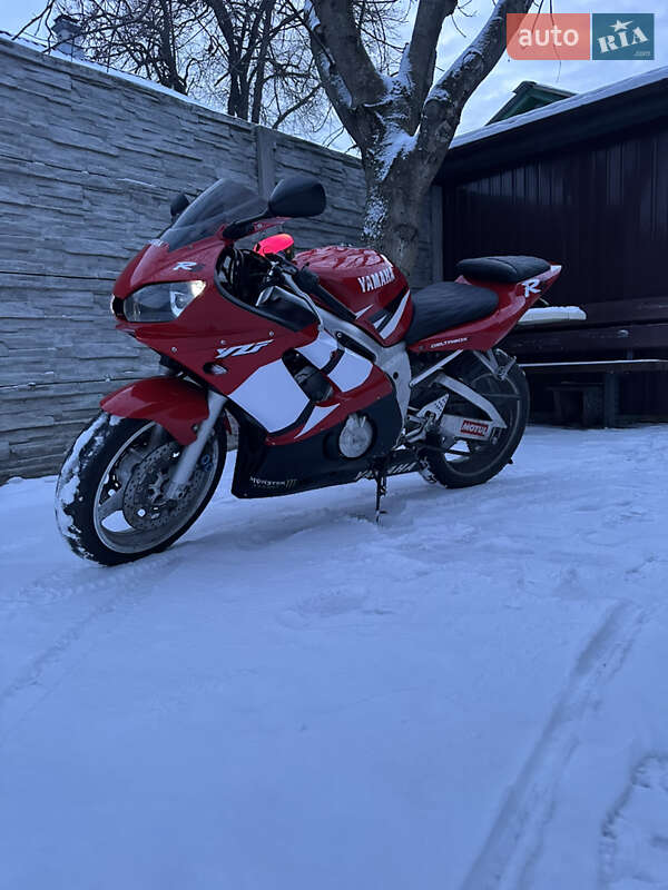 Спортбайк Yamaha R6 2002 в Києві
