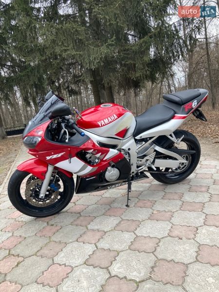 Спортбайк Yamaha R6 2000 в Виннице
