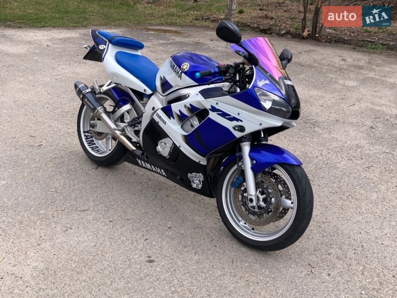 Спортбайк Yamaha R6 2000 в Виннице