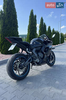 Спортбайк Yamaha R7 2022 в 