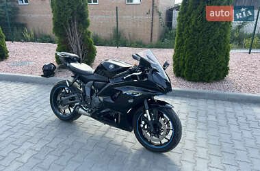 Спортбайк Yamaha R7 2022 в 