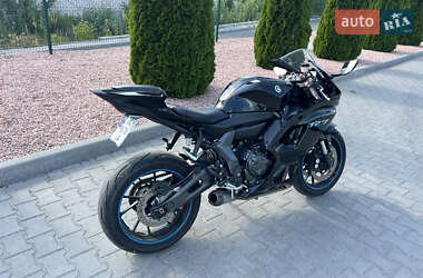 Спортбайк Yamaha R7 2022 в 