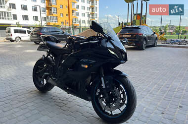 Спортбайк Yamaha R7 2022 в 