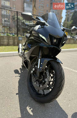 Спортбайк Yamaha R7 2022 в 