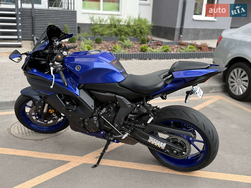 Спортбайк Yamaha R7 2023 в Киеве
