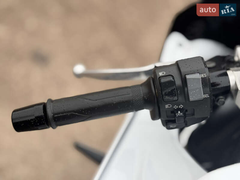 Мотоцикл Спорт-туризм Yamaha R7 2022 в Сновске