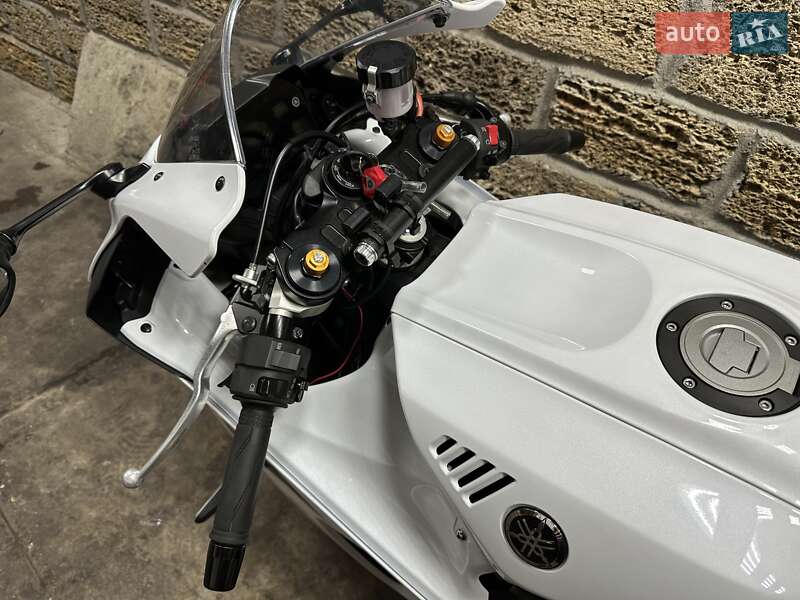 Спортбайк Yamaha R7 2022 в Одессе фото 15 Спортбайк Yamaha R7 2022 в Одессе