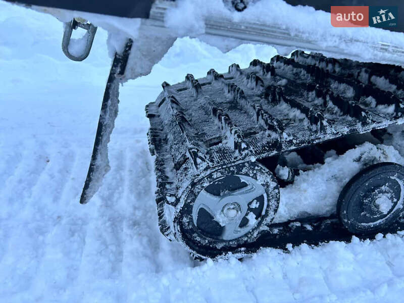 Горные снегоходы Yamaha RS 2010 в Славском