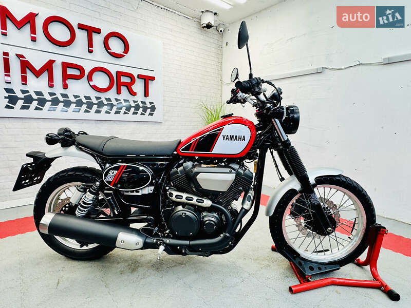 Yamaha SCR 950 2017